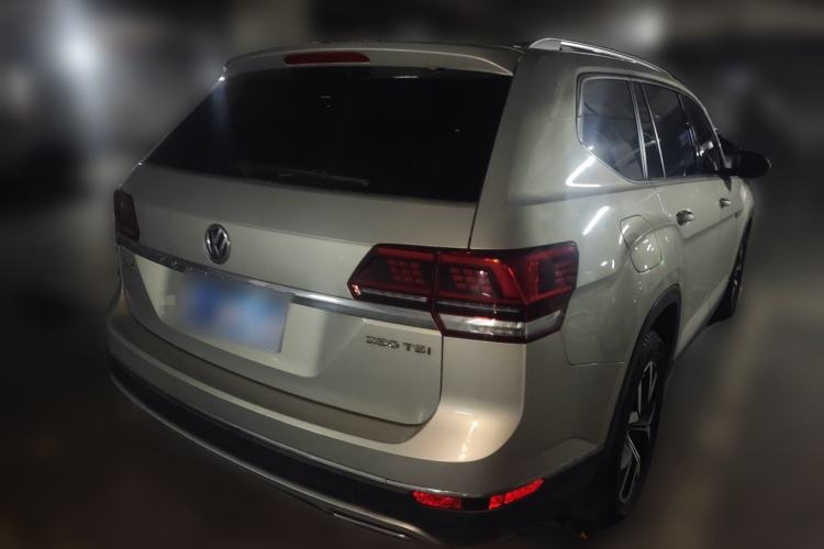 Used Volkswagen Teramont  Rear Right 45 Deg