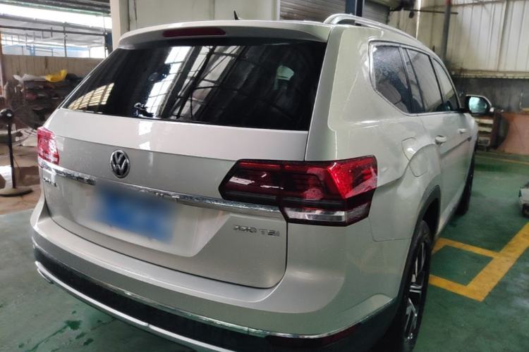 Used Volkswagen Teramont 2017 330TSI Two-Wheel-Drive Luxury Edition Rear Right 45 Deg
