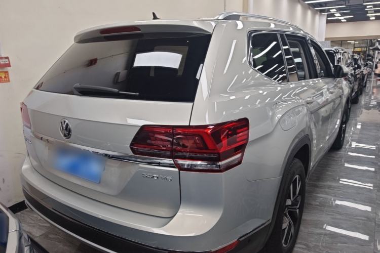 Used Volkswagen Teramont 2017 530 V6 Four-Wheel Drive Luxury Edition Rear Right 45 Deg
