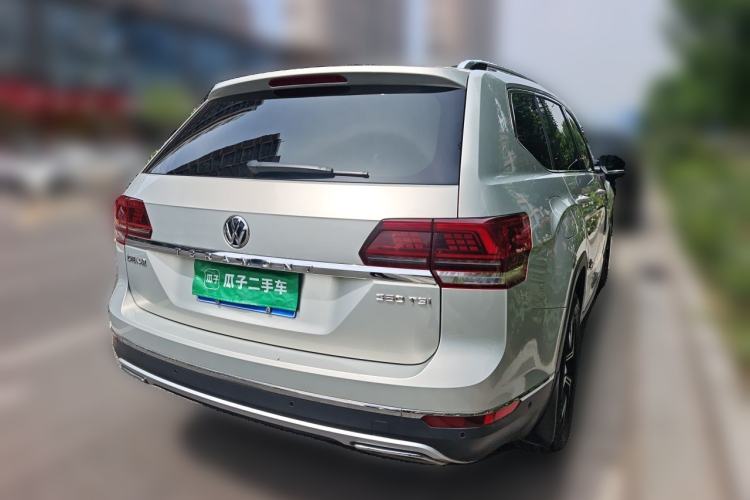 Used Volkswagen Teramont 2017 380TSI Four-Wheel Drive Luxury Edition Rear Right 45 Deg