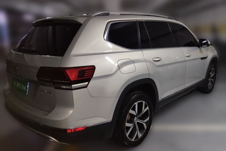 Used Volkswagen Teramont 2017 330TSI Two-Wheel-Drive Luxury Edition Rear Right 45 Deg