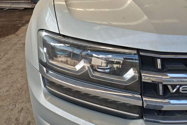 Used Volkswagen Teramont 2017 530 V6 Four-Wheel Drive Flagship Edition Right Front Headlight