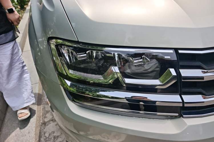 Used Volkswagen Teramont 2017 380TSI Four-Wheel Drive Luxury Edition Right Front Headlight