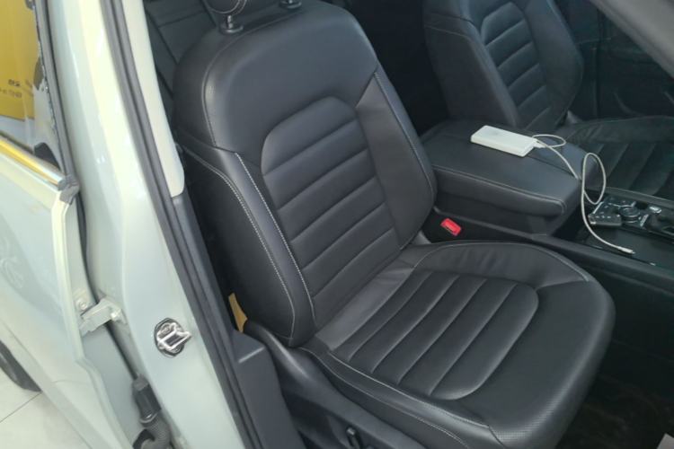 Used Volkswagen Teramont 2017 380TSI Four-Wheel Drive Luxury Edition Right Front Seat