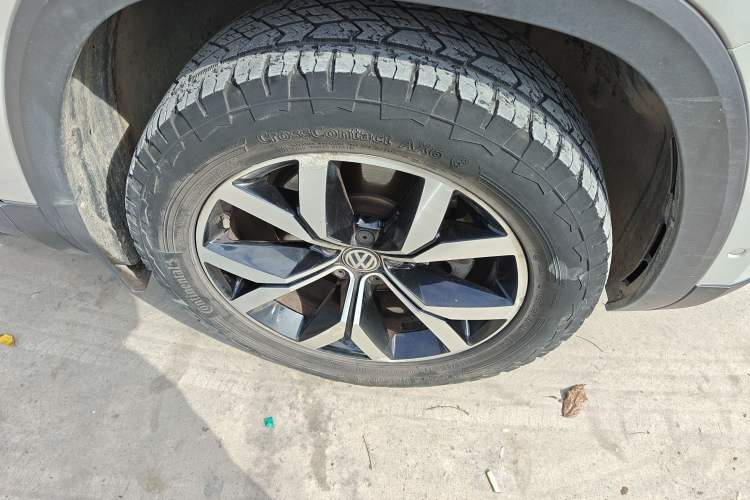 Used Volkswagen Teramont 2017 380TSI Four-Wheel Drive Luxury Edition Right Front Wheel Hub