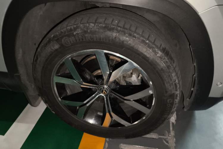 Used Volkswagen Teramont 2017 380TSI Four-Wheel Drive Luxury Edition Right Front Wheel Hub