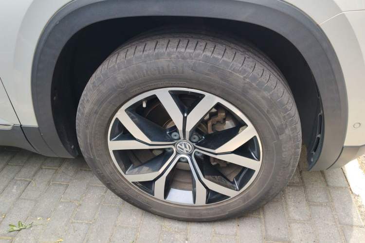 Used Volkswagen Teramont 2017 380TSI Four-Wheel Drive Luxury Edition Right Front Wheel Hub
