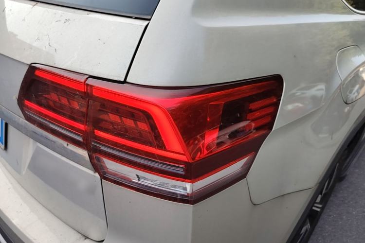Used Volkswagen Teramont 2017 380TSI Four-Wheel Drive Luxury Edition Right Rear Taillight