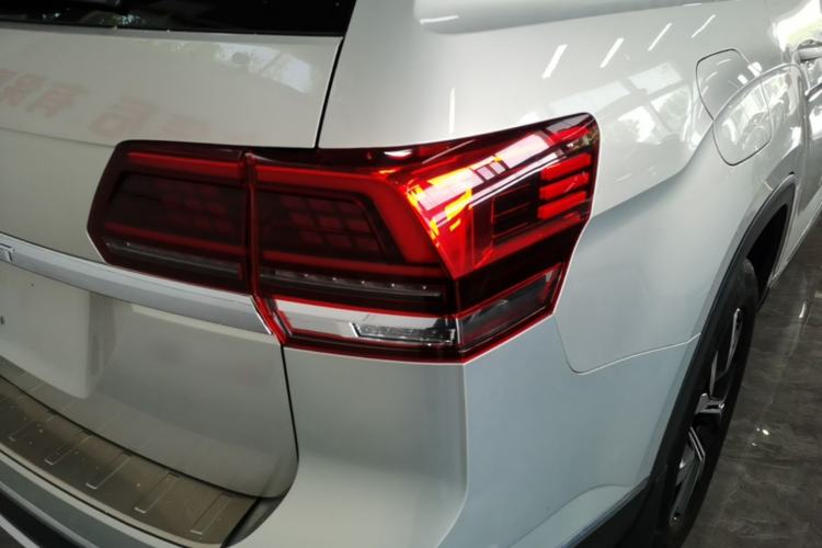 Used Volkswagen Teramont 2017 380TSI Four-Wheel Drive Luxury Edition Right Rear Taillight