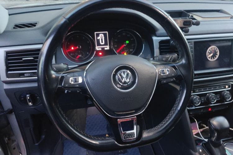Used Volkswagen Teramont 2017 330TSI Two-Wheel-Drive Luxury Edition Steering Wheel
