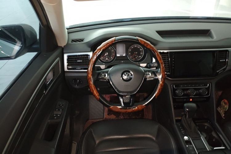 Used Volkswagen Teramont 2017 330TSI Two-Wheel-Drive Luxury Edition Steering Wheel