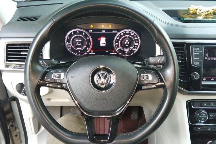 Used Volkswagen Teramont 2017 530 V6 Four-Wheel Drive Supreme Flagship Edition Steering Wheel