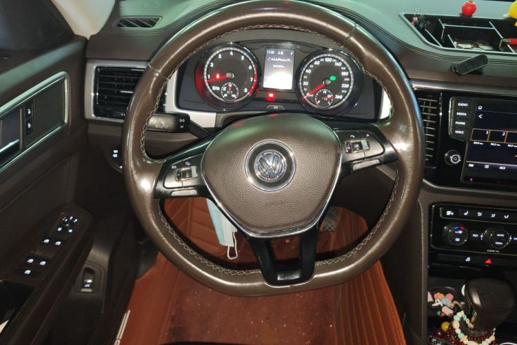 Used Volkswagen Teramont 2017 330TSI Two-Wheel-Drive Luxury Edition Steering Wheel