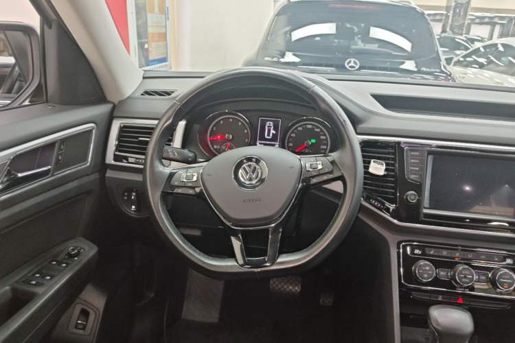 Used Volkswagen Teramont 2017 530 V6 Four-Wheel Drive Luxury Edition Steering Wheel
