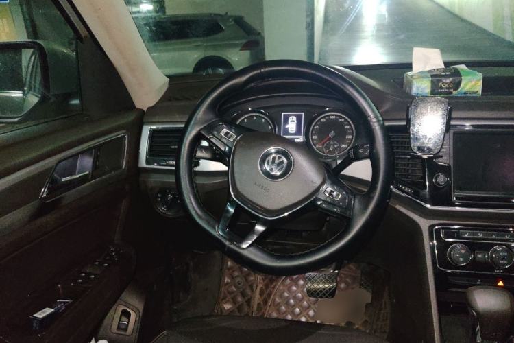 Used Volkswagen Teramont 2017 530 V6 Four-Wheel Drive Luxury Edition Steering Wheel