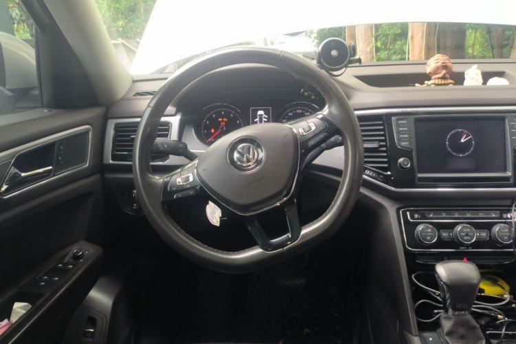Used Volkswagen Teramont 2017 530 V6 Four-Wheel Drive Luxury Edition Steering Wheel