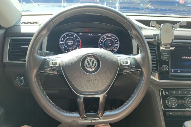 Used Volkswagen Teramont 2017 530 V6 Four-Wheel Drive Supreme Flagship Edition Steering Wheel