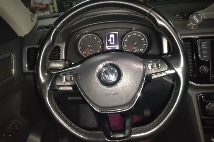 Used Volkswagen Teramont 2017 530 V6 Four-Wheel Drive Luxury Edition Steering Wheel