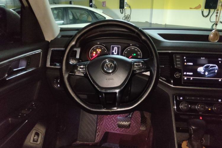 Used Volkswagen Teramont 2017 330TSI Two-Wheel-Drive Luxury Edition Steering Wheel