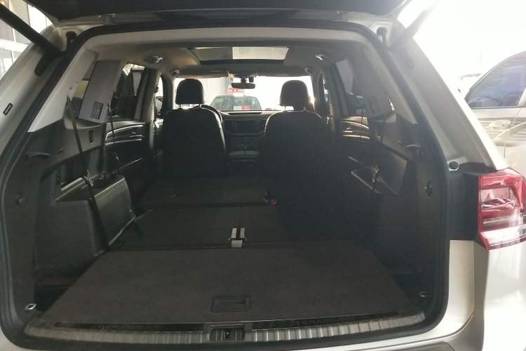 Used Volkswagen Teramont 2017 380TSI Four-Wheel Drive Luxury Edition Trunk