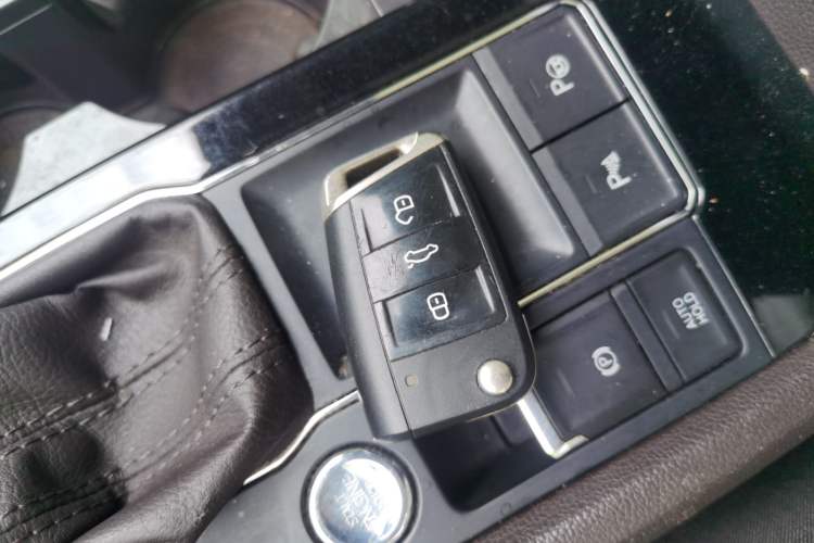 Used Volkswagen Teramont 2017 330TSI Two-Wheel-Drive Luxury Edition Vehicle Key