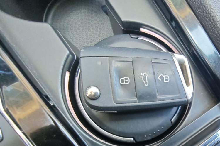 Used Volkswagen Teramont 2017 380TSI Four-Wheel Drive Luxury Edition Vehicle Key