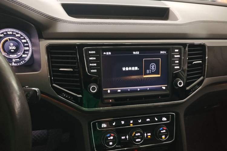Used Volkswagen Teramont 2017 530 V6 Four-Wheel Drive Flagship Edition Audio And AC Panel