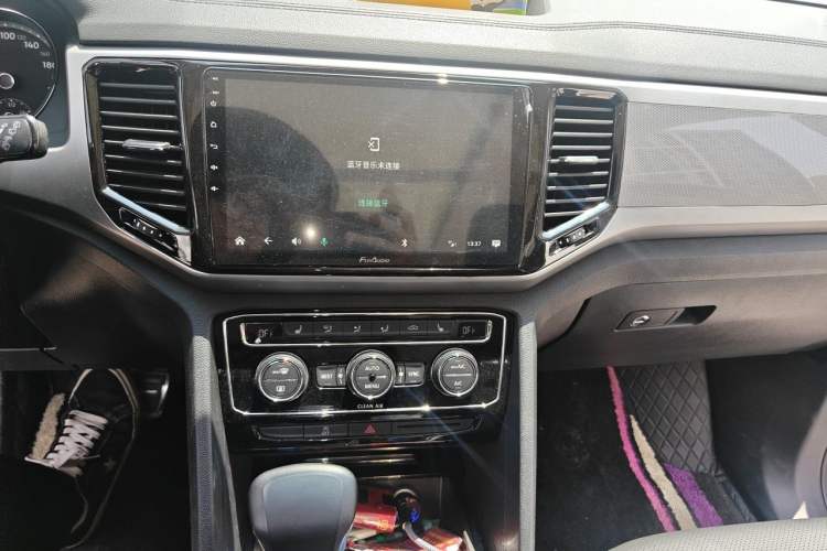 Used Volkswagen Teramont 2017 380TSI Four-Wheel Drive Luxury Edition Audio And AC Panel