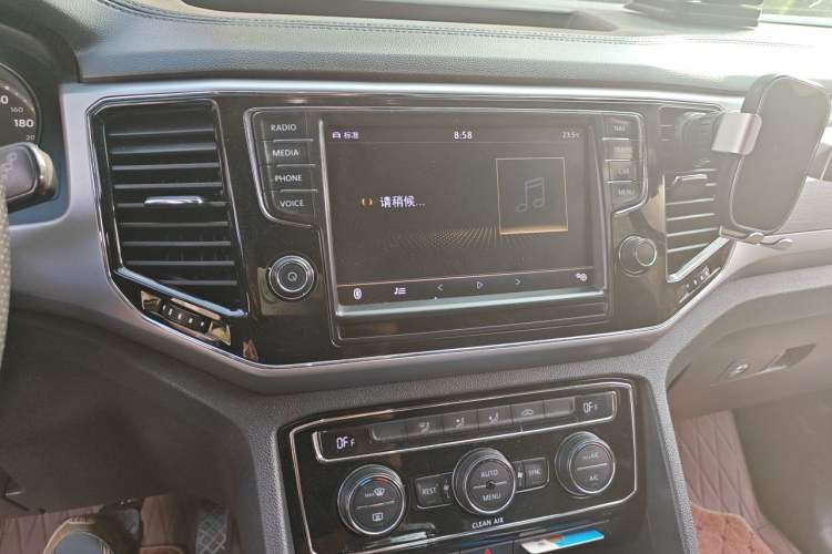 Used Volkswagen Teramont 2017 380TSI Four-Wheel Drive Comfort Edition Audio And AC Panel