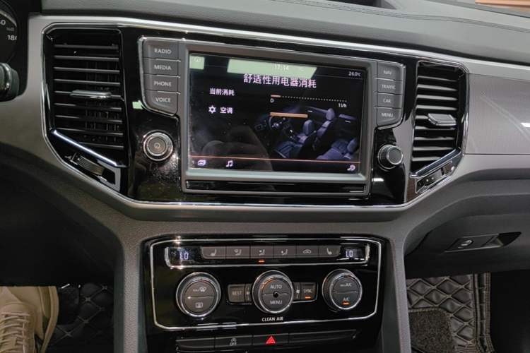 Used Volkswagen Teramont 2017 330TSI Two-Wheel-Drive Luxury Edition Audio And AC Panel