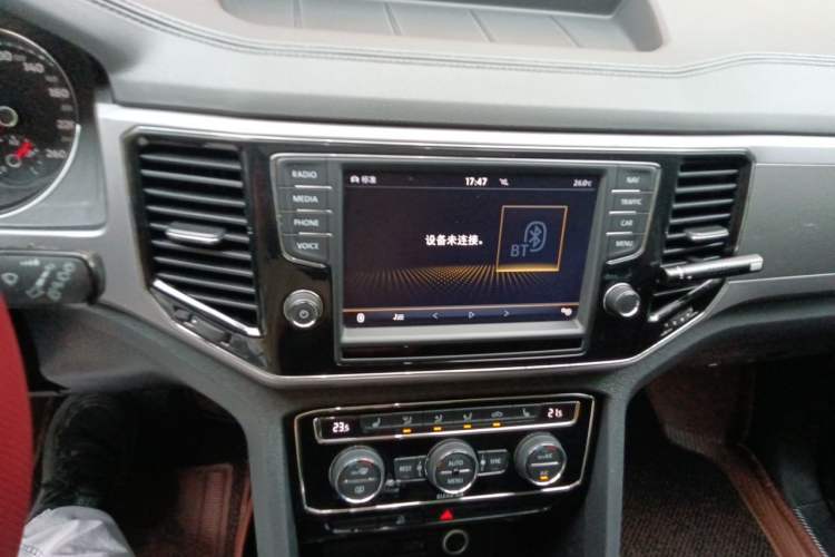 Used Volkswagen Teramont 2017 380TSI Four-Wheel Drive Luxury Edition Audio And AC Panel