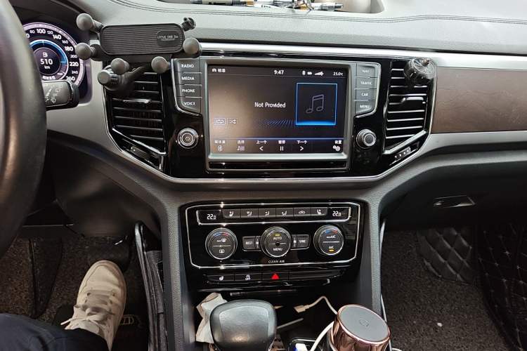 Used Volkswagen Teramont 2017 530 V6 Four-Wheel Drive Supreme Flagship Edition Audio And AC Panel