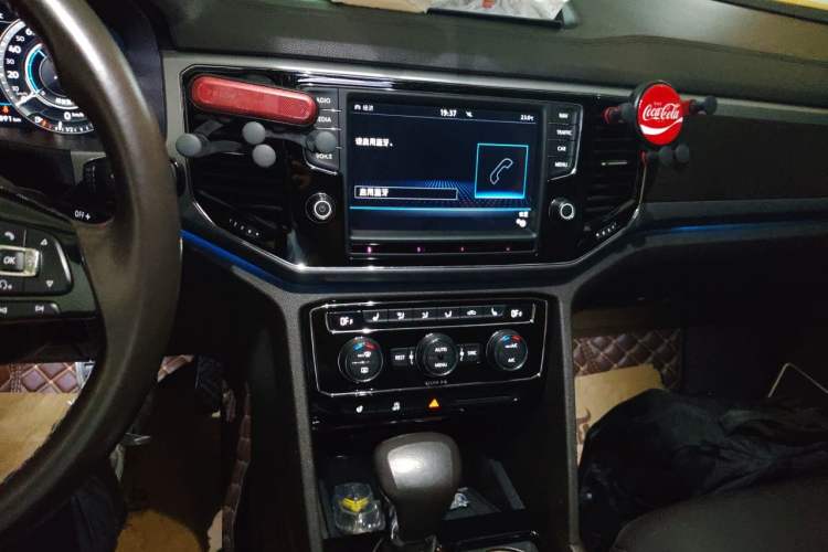 Used Volkswagen Teramont 2017 380TSI Four-Wheel Drive Flagship Edition Audio And AC Panel