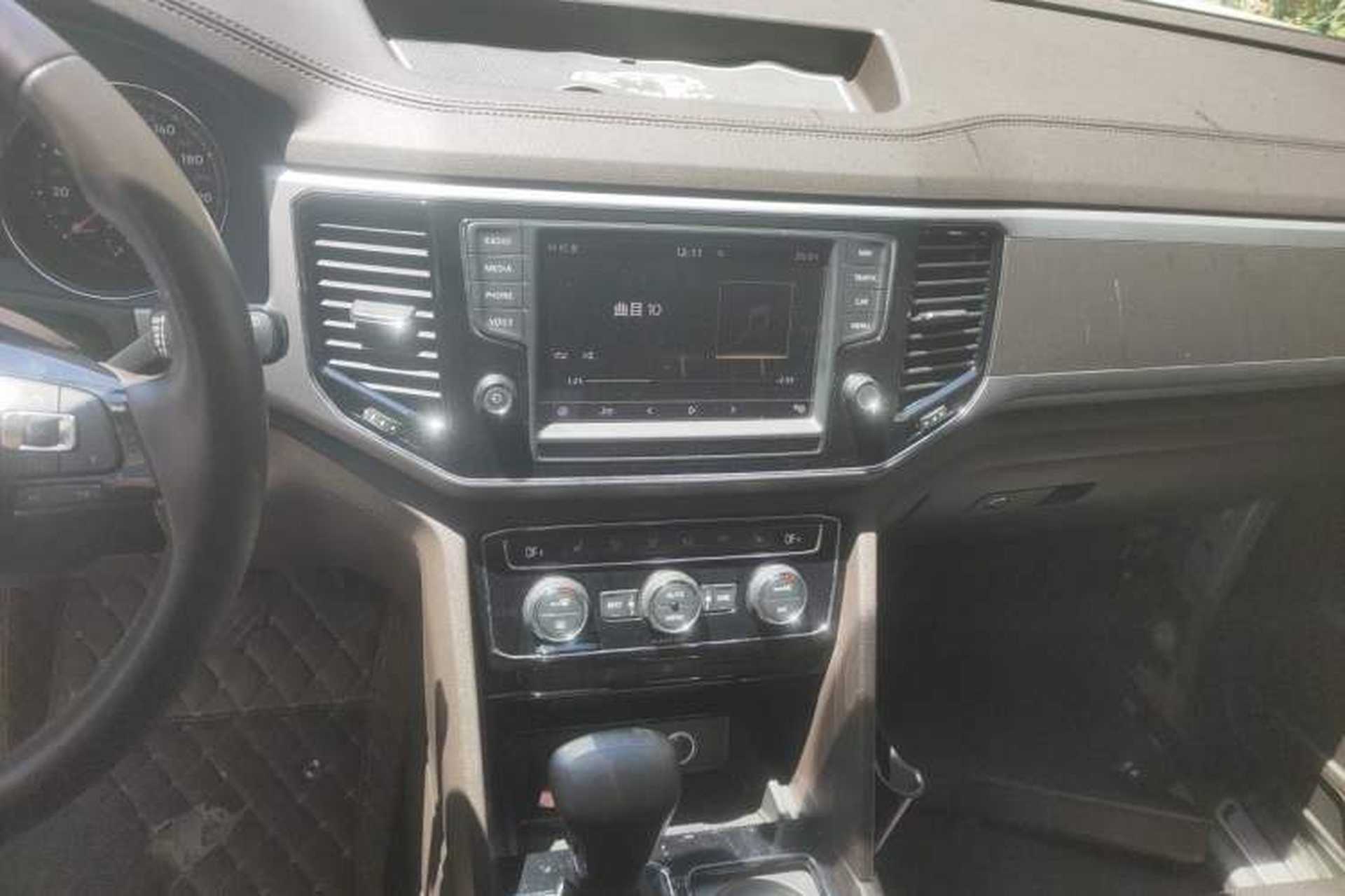 Used Volkswagen Teramont 2017 380TSI Four-Wheel Drive Luxury Edition Audio And AC Panel