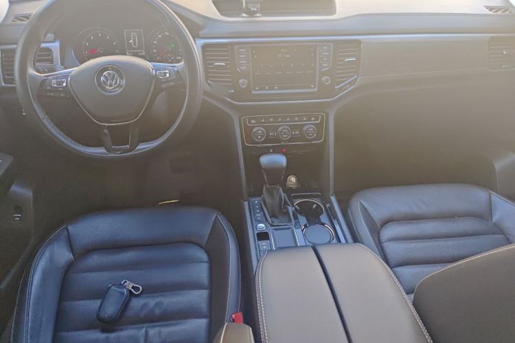 Used Volkswagen Teramont 2017 330TSI Two-Wheel-Drive Luxury Edition Center Console