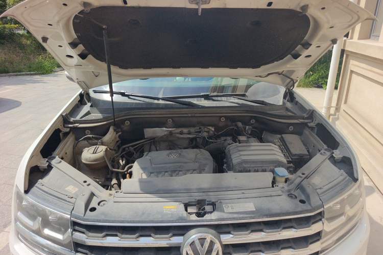 Used Volkswagen Teramont 2017 330TSI Two-Wheel-Drive Luxury Edition Engine Bay