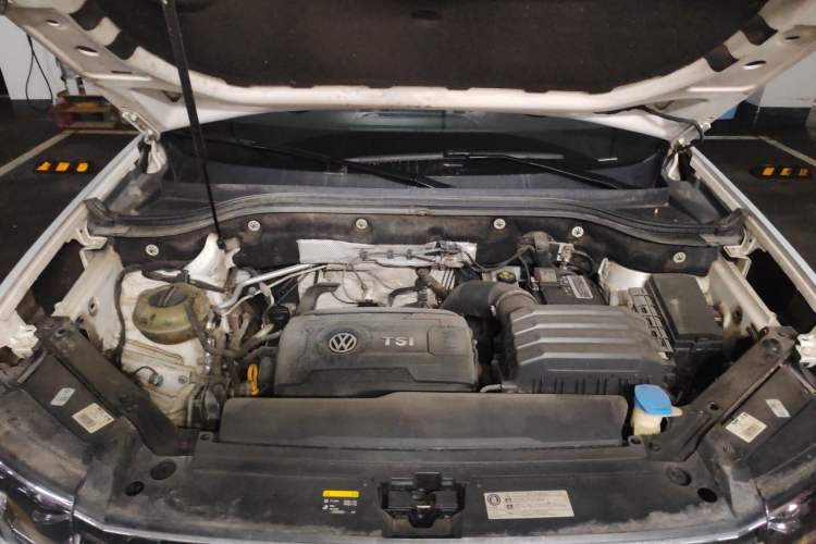Used Volkswagen Teramont 2017 380TSI Four-Wheel Drive Luxury Edition Engine Bay