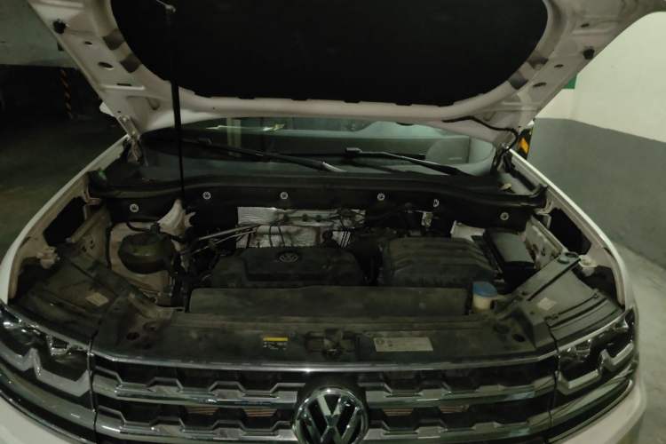 Used Volkswagen Teramont 2017 330TSI Two-Wheel-Drive Luxury Edition Engine Bay