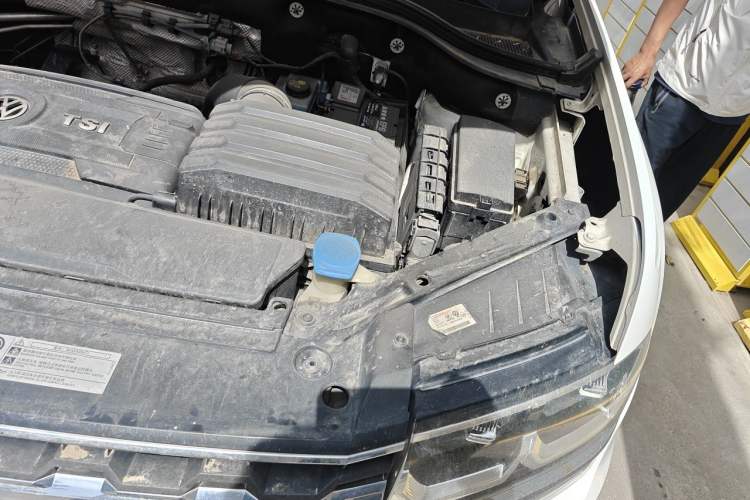 Used Volkswagen Teramont 2017 380TSI Four-Wheel Drive Luxury Edition Engine Bay Left
