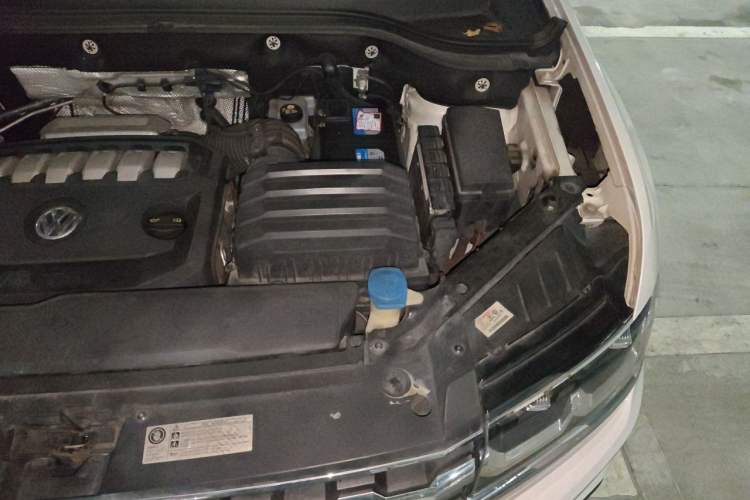 Used Volkswagen Teramont 2017 530 V6 Four-Wheel Drive Luxury Edition Engine Bay Left