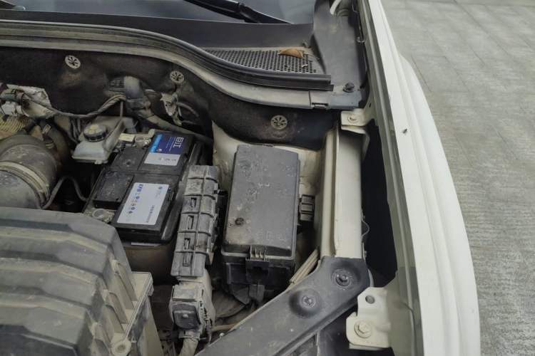Used Volkswagen Teramont 2017 380TSI Four-Wheel Drive Luxury Edition Engine Bay Left
