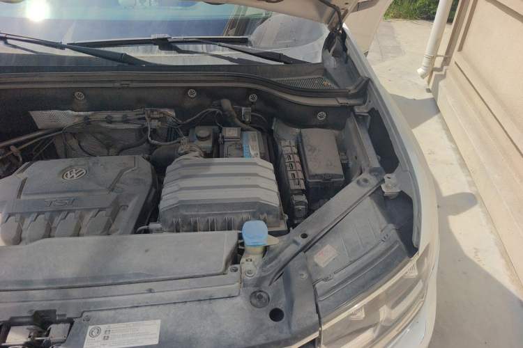 Used Volkswagen Teramont 2017 330TSI Two-Wheel-Drive Luxury Edition Engine Bay Left