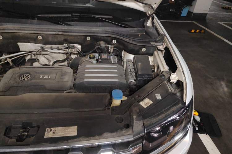Used Volkswagen Teramont 2017 380TSI Four-Wheel Drive Luxury Edition Engine Bay Left