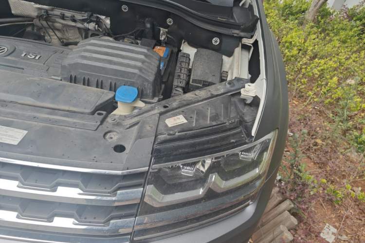 Used Volkswagen Teramont 2017 380TSI Four-Wheel Drive Luxury Edition Engine Bay Left