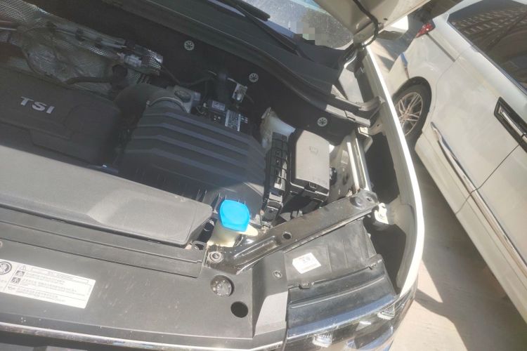 Used Volkswagen Teramont 2017 380TSI Four-Wheel Drive Luxury Edition Engine Bay Left
