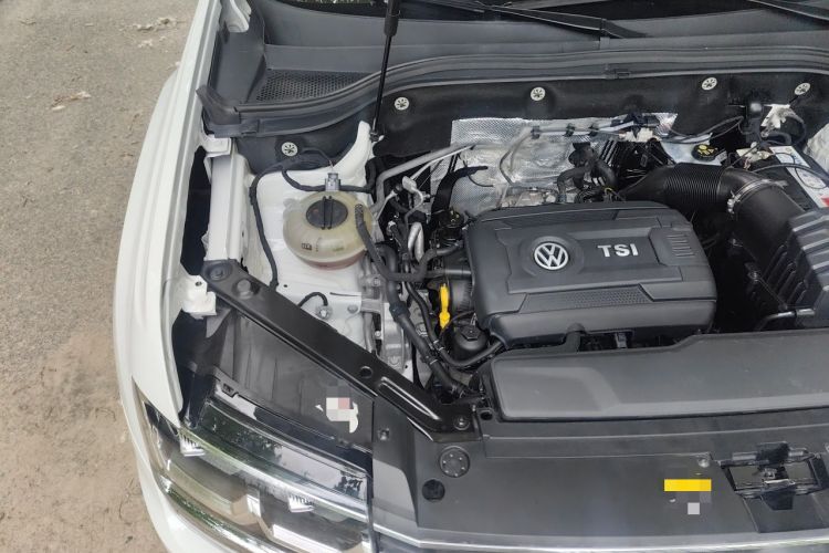 Used Volkswagen Teramont 2017 380TSI Four-Wheel Drive Comfort Edition Engine Bay Right