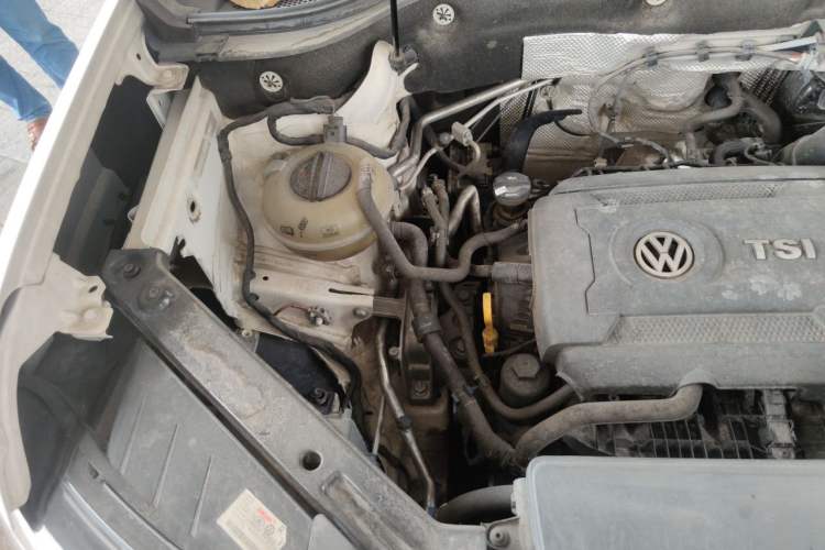 Used Volkswagen Teramont 2017 380TSI Four-Wheel Drive Luxury Edition Engine Bay Right