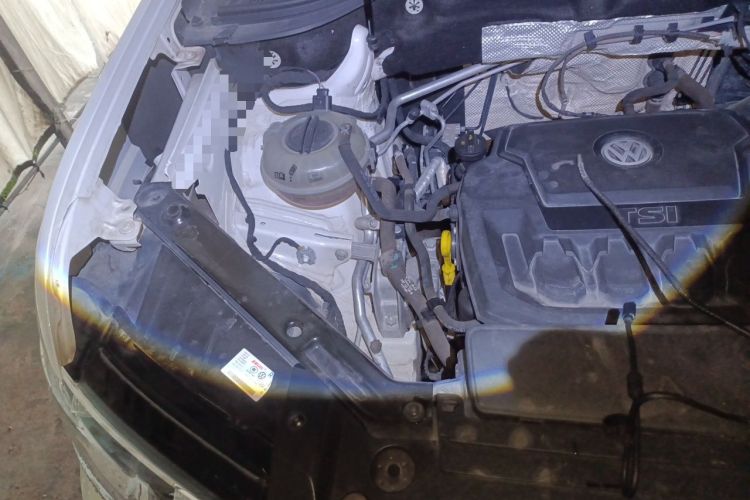 Used Volkswagen Teramont 2017 330TSI Two-Wheel-Drive Luxury Edition Engine Bay Right
