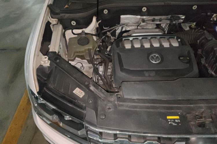 Used Volkswagen Teramont 2017 530 V6 Four-Wheel Drive Luxury Edition Engine Bay Right