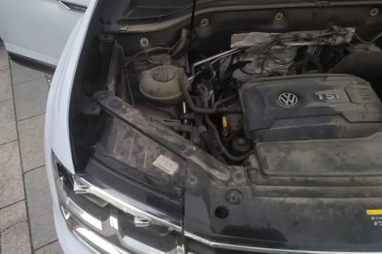 Used Volkswagen Teramont 2017 380TSI Four-Wheel Drive Luxury Edition Engine Bay Right